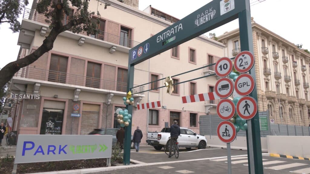 Inaugurato il parcheggio dell'ex Massa, 466 posti auto su tre livelli