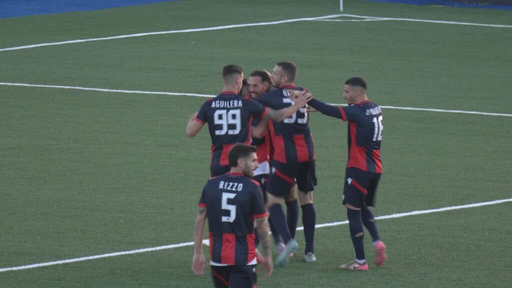 Eccellenza Pugliese: Al Gallipoli non basta il cuore, passa il Taranto 2-0