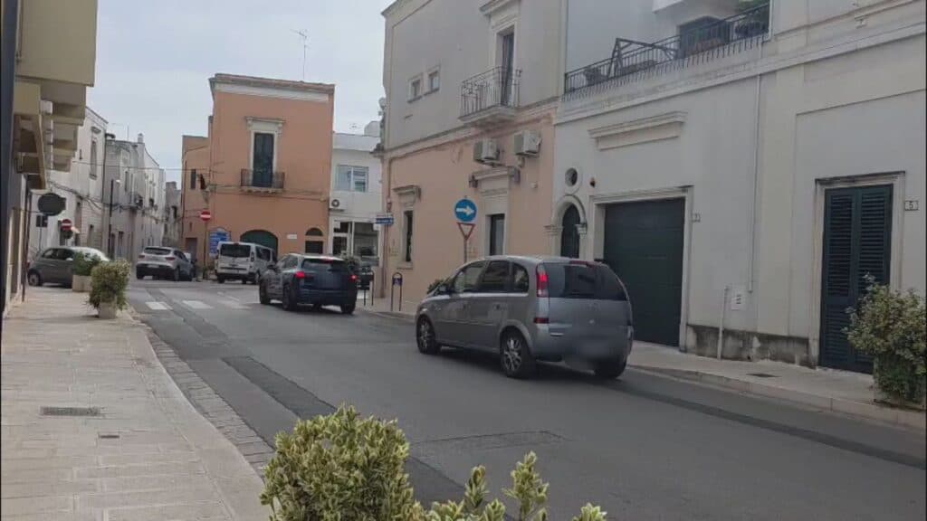 Leverano, tentato furto in gioielleria: ladri messi in fuga dall’allarme