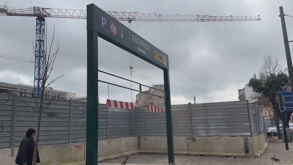 Ex Massa, conto alla rovescia per la consegna del cantiere del parcheggio da 400 posti