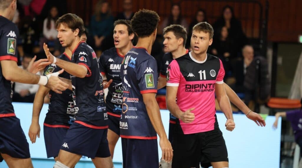 Volley A2 - Pineto non concede set: 3-0, ma molto combattuta