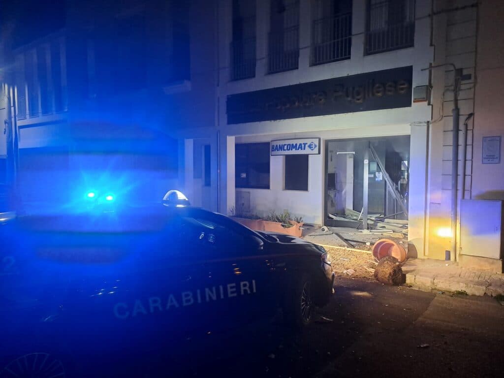 Assalto al bancomat: ladri via con circa mille euro