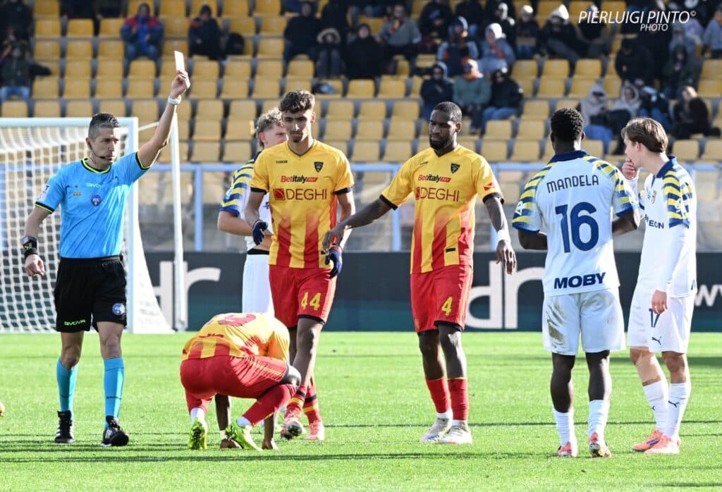 Tre giornate a Gaspar, una a Banda: le decisioni del Giudice Sportivo