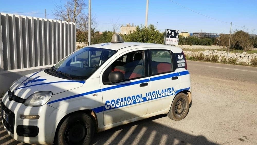 Commando irrompe in una villa a Ceglie Messapica e sequestra una coppia