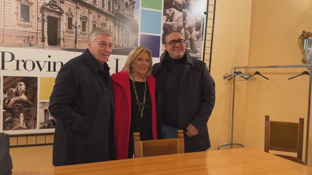Provinciali, il centrodestra deposita le firme per la candidatura a presidente di Poli Bortone