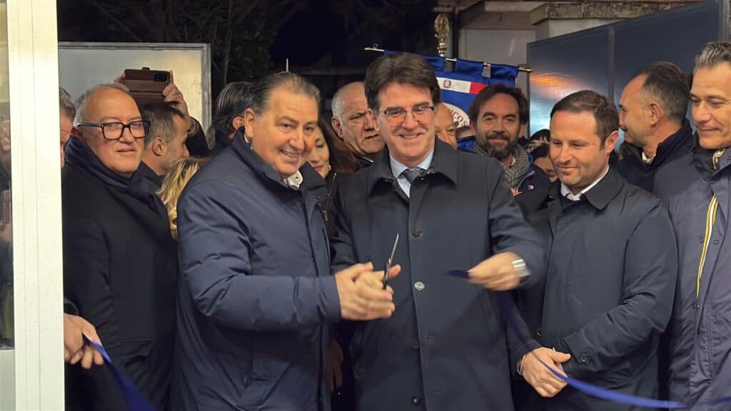 Maglie, inaugurato il Palasport dopo la ristrutturazione. Ospite d'eccezione Fefè De Giorgi