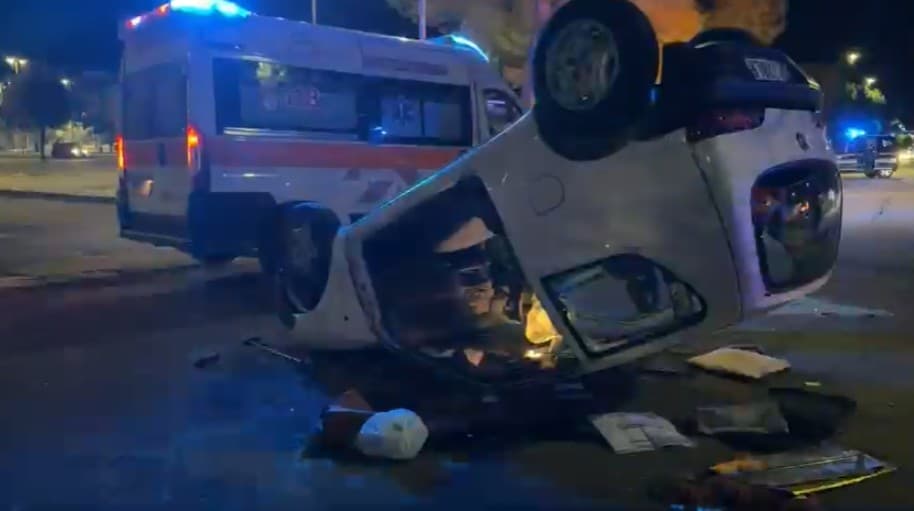 Auto si ribalta: muore 96enne, grave la moglie