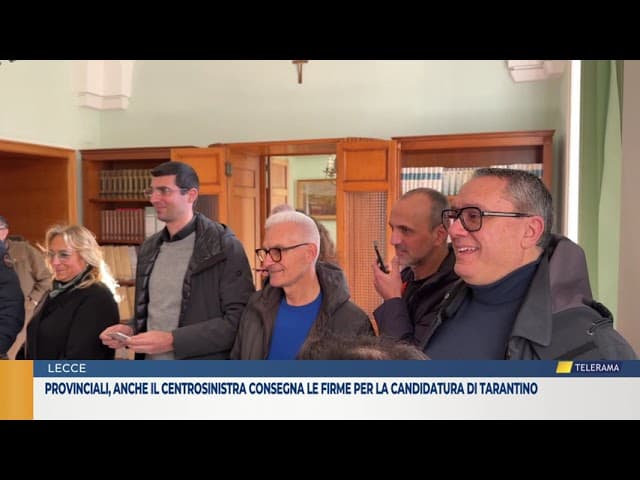 Provinciali, anche il centrosinistra consegna le firme per la candidatura di Tarantino
