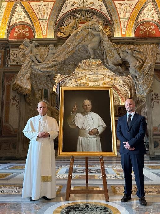 Il ritratto ufficiale di Papa Leone XIV realizzato dal tarantino Roberto Ferri