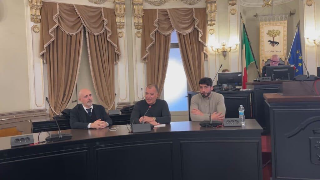 Lavori al Via del Mare, consegna prima dei "giochi"