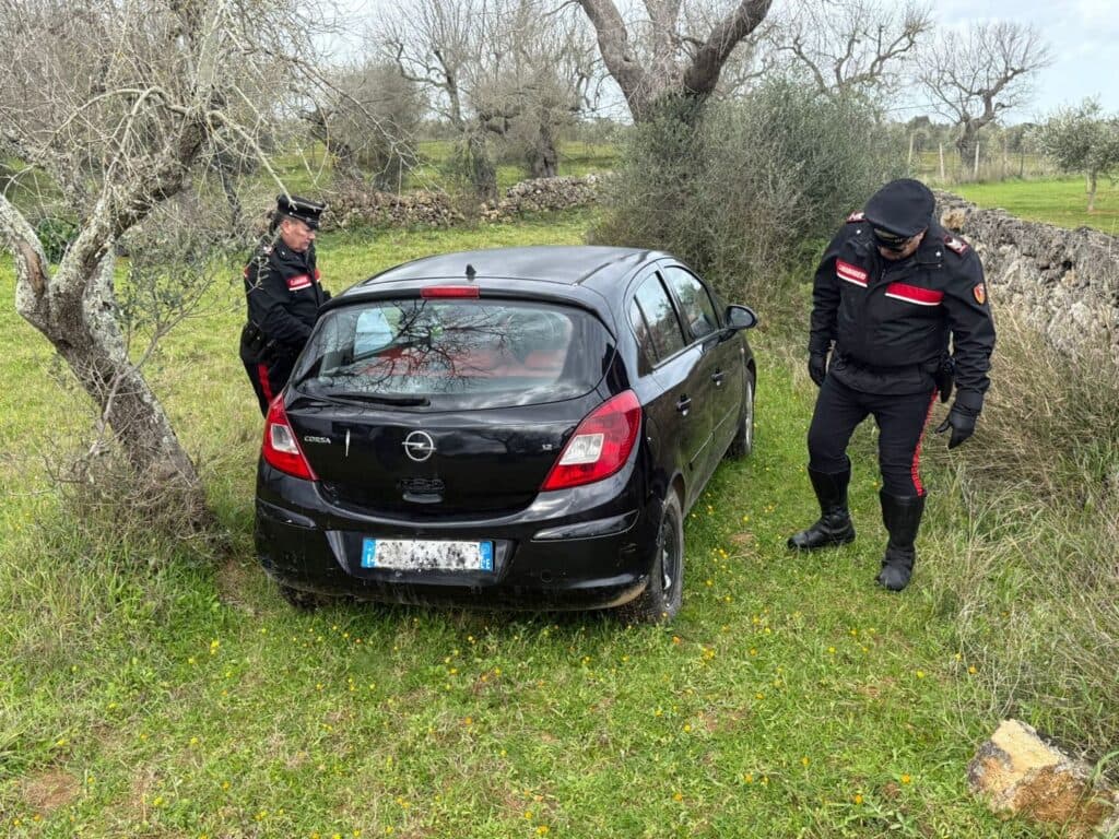 Rinvenute due auto rubate e utilizzate per l'assalto al bancomat di Squinzano