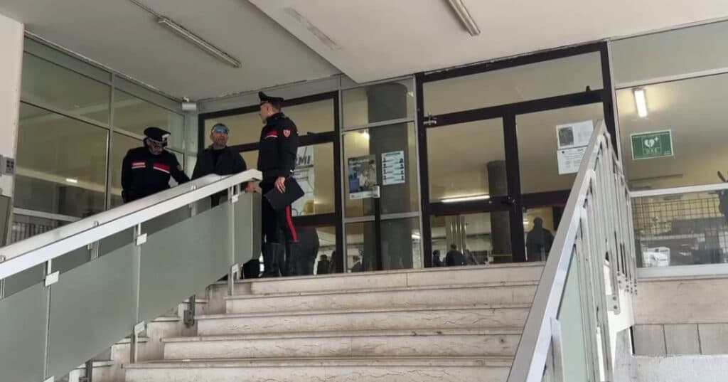 Raid vandalico all’istituto Fermi, lezioni sospese