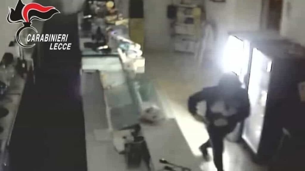 Condannato a quasi nove anni di carcere il "Lupin" del sud Salento