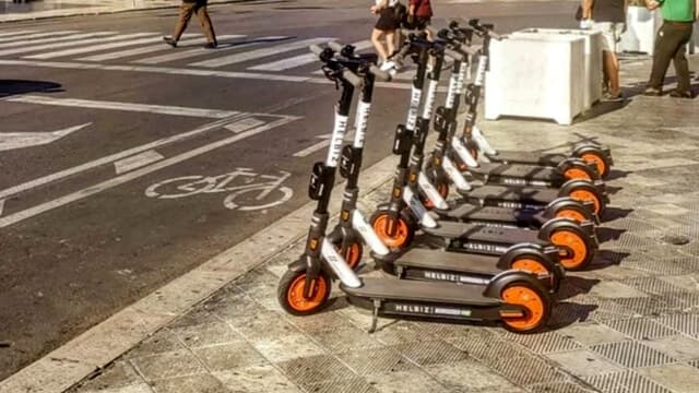 Identificato e rintracciato il conducente del monopattino che investì una 77enne a Bari
