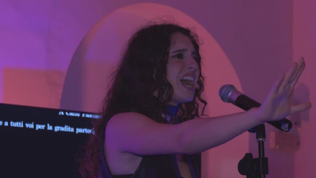 Elis in concerto, un mix tra musica cantautorale ed elettronica