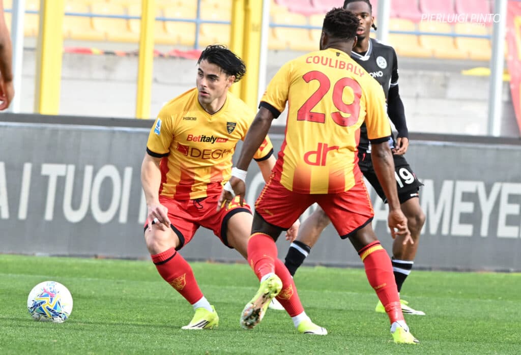 Lecce, primo allenamento settimanale: Coulibaly, Veiga e Sottil ripartenza lenta