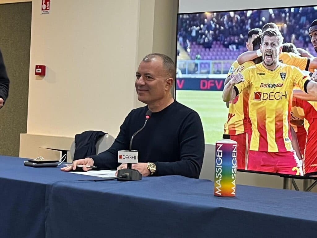 LIVE - Lecce, conferenza stampa del presidente Sticchi Damiani: "La salvezza? Impresa non impossibile"