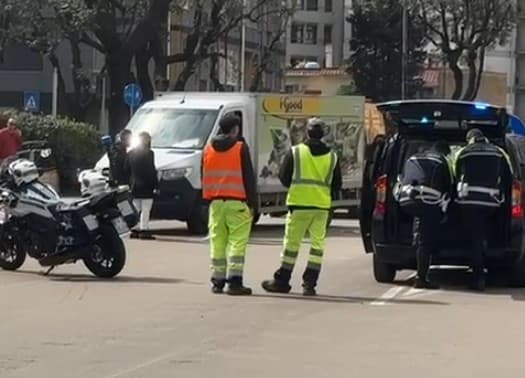 Donna investita da furgone a Lecce Santa Rosa: in codice rosso al Fazzi