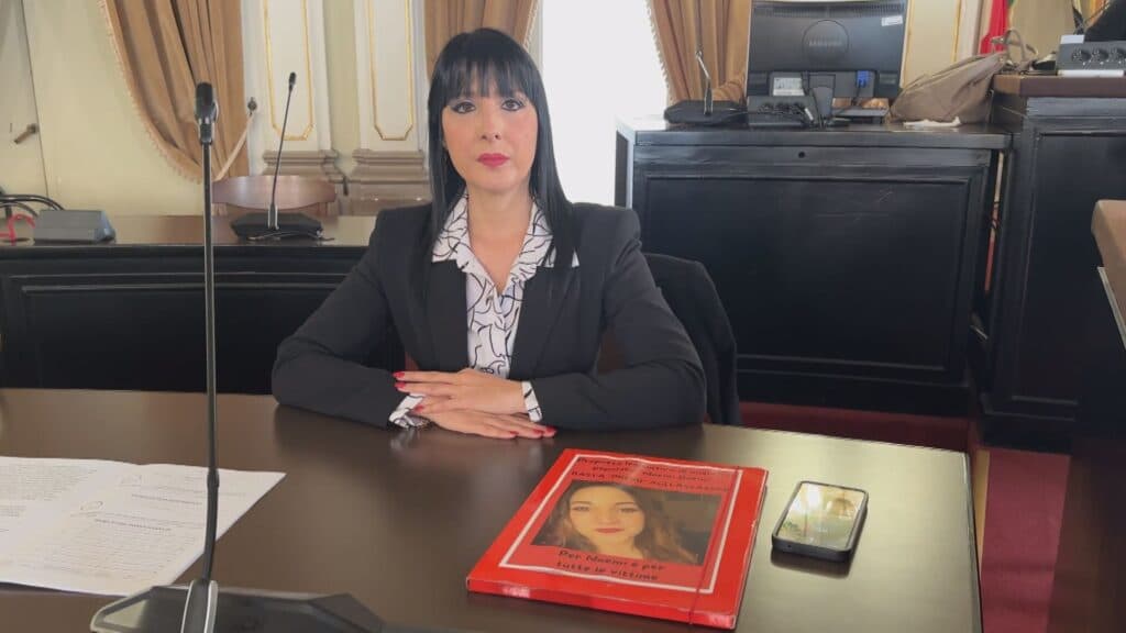 Palazzo Carafa, il sindaco firma la Proposta di legge "Noemi Durini"