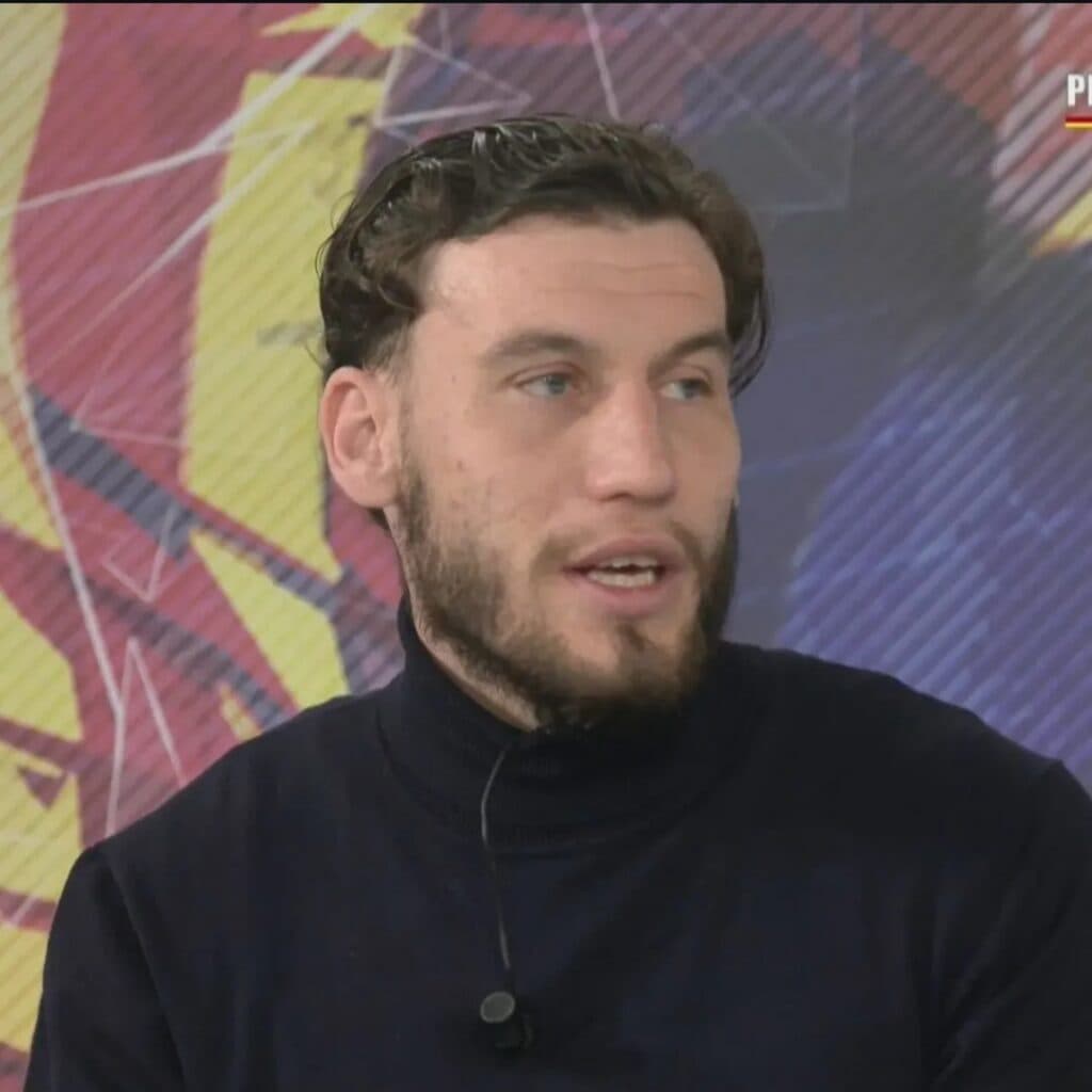 Jean a Piazza Giallorossa: "Squadra unita per la salvezza. Il rigore? Non c'è fallo"