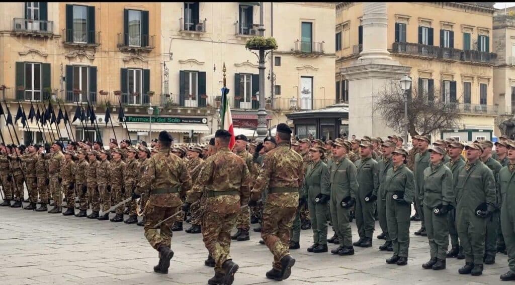 In piazza S. Oronzo la consegna del basco nero ai nuovi cavalieri