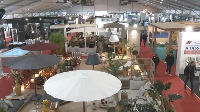 Taglio del nastro per la 19^ edizione della fiera dell'arredo degli spazi esterni