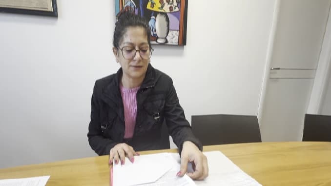 Rischia di perdere l'uso delle braccia: “in ospedale l'elettromiografia non è prenotabile”
