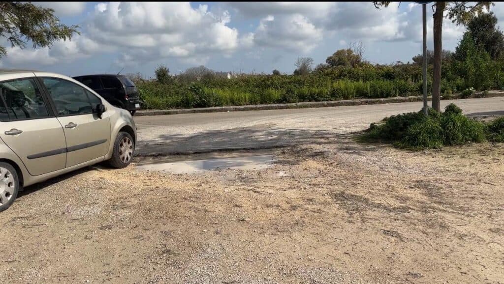 Via Falcone, un parcheggio-trappola per i residenti