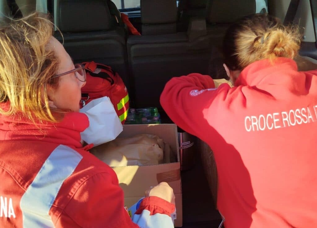 Emergenza a Borgo Incoronata: la solidarietà si mette in moto