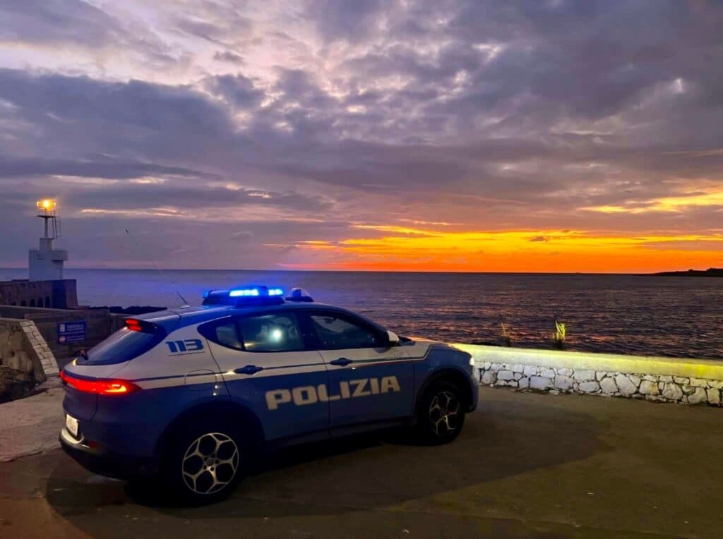 Pasqua di violenza a Otranto: maxi rissa tra 40 giovani, tre locali coinvolti e indagini in corso