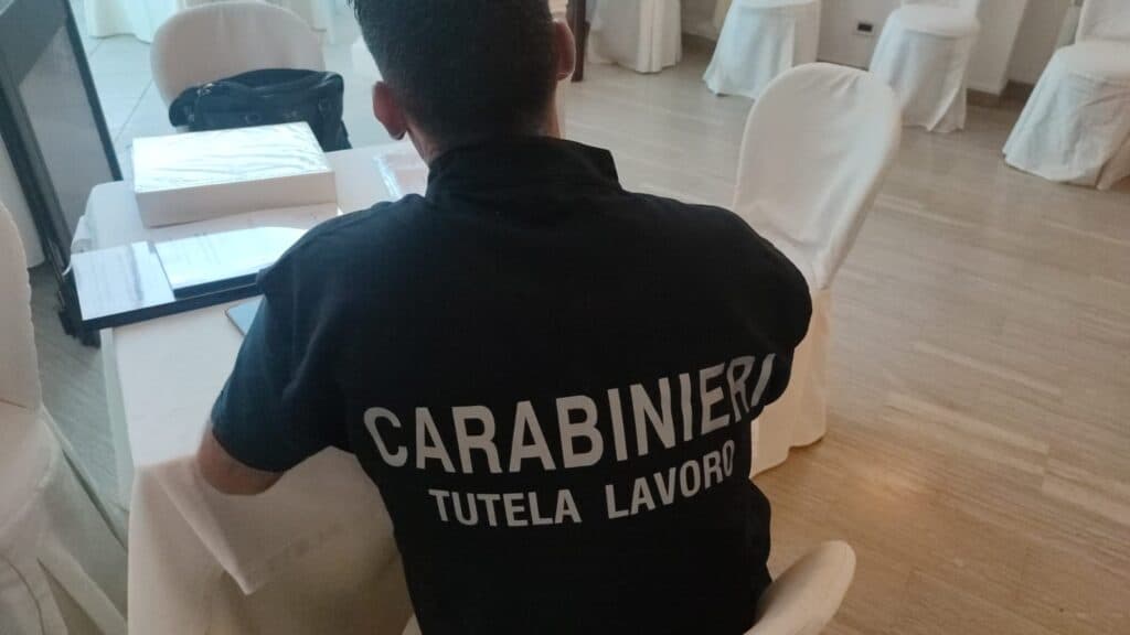 Controlli sul lavoro nel Salento: irregolarità in 10 aziende su 13