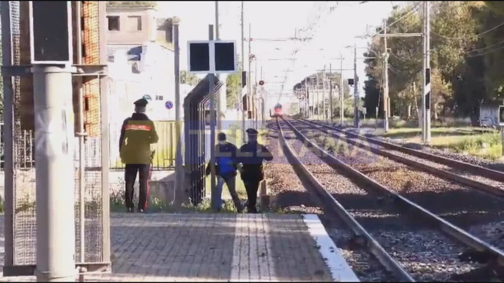 San Pietro Vernotico, uomo investito da un treno: circolazione sospesa