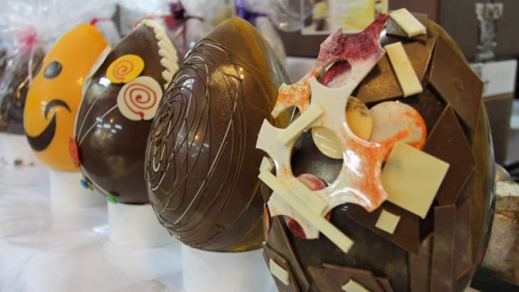 Pasqua tra tradizione e rincari: l’artigianato dolciario resiste