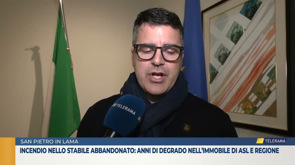 San Pietro in Lama, incendio nello stabile abbandonato: anni di degrado nell’immobile di Asl e Regione
