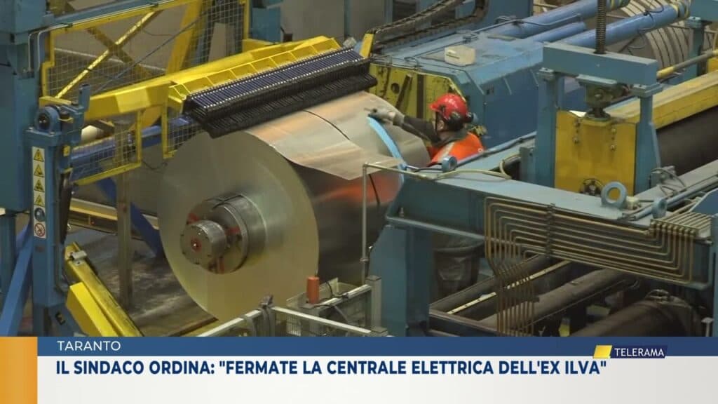 Taranto, il sindaco ordina: la centrale dell'ex Ilva va fermata