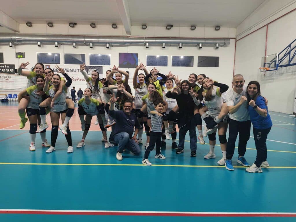 Volley femminile, impresa dell'U14 Copertino che vola in semifinale regionale