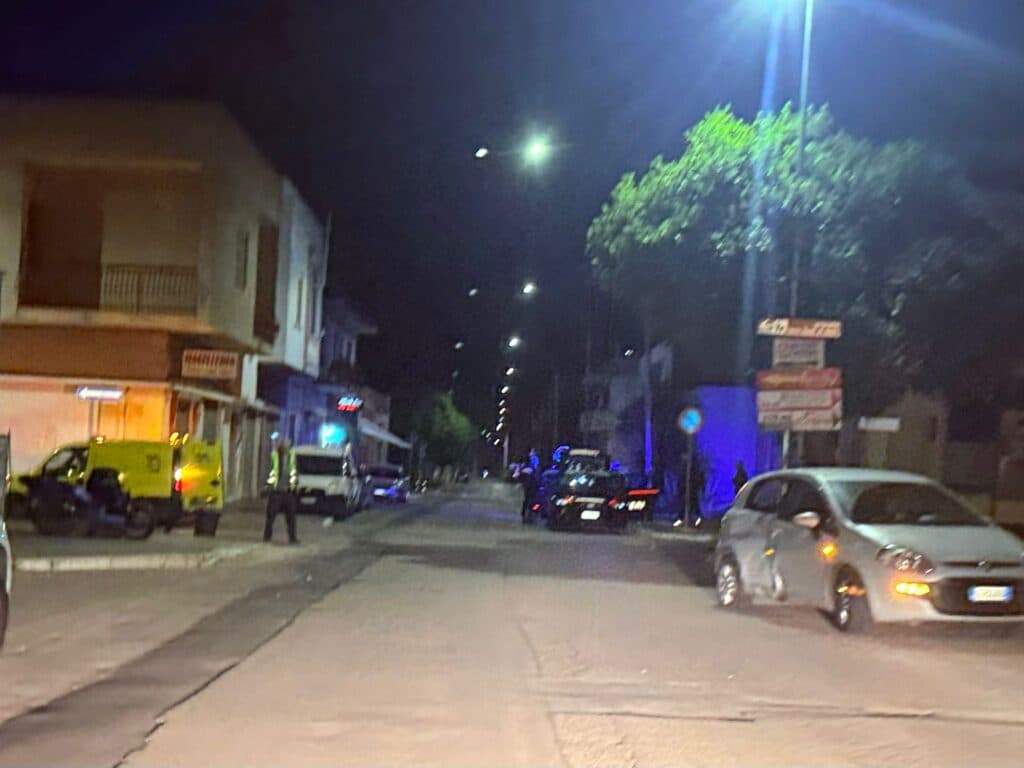 Copertino, scontro auto-scooter nella notte: grave 17enne