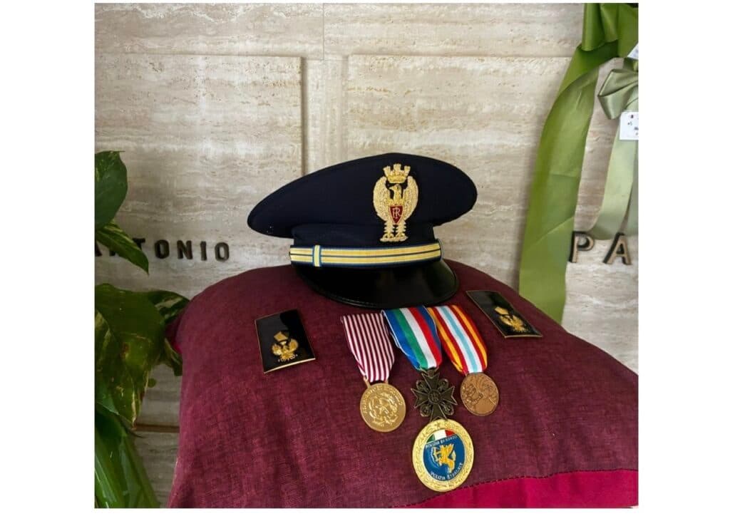Furto nel cimitero di Seclì: l'ANPS Lecce condanna l'oltraggio alla memoria del vice ispettore