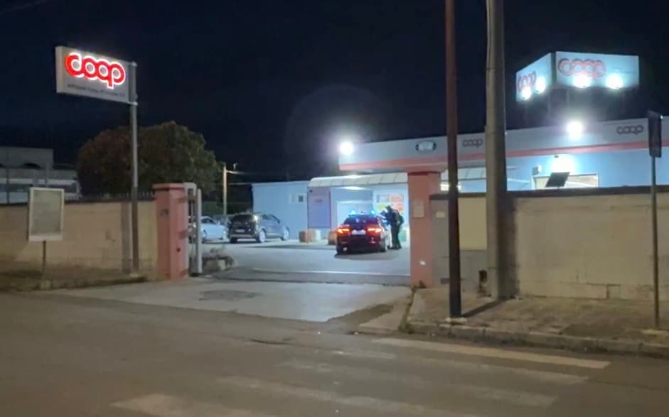 Rapina alla Coop di Presicce-Acquarica: colpo da tremila euro, caccia alla banda