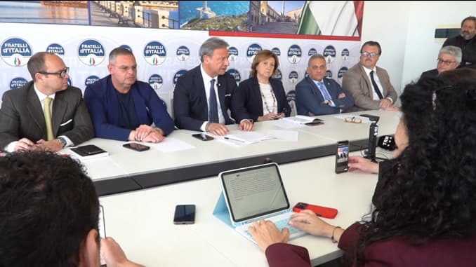 Nomine direttori generali Asl, FdI: "il gioco delle sette carte, tutti fedelissimi e tutti baresi”