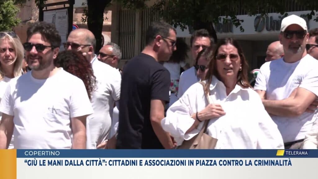 “Giù le mani dalla città”: cittadini e associazioni in piazza contro la criminalità
