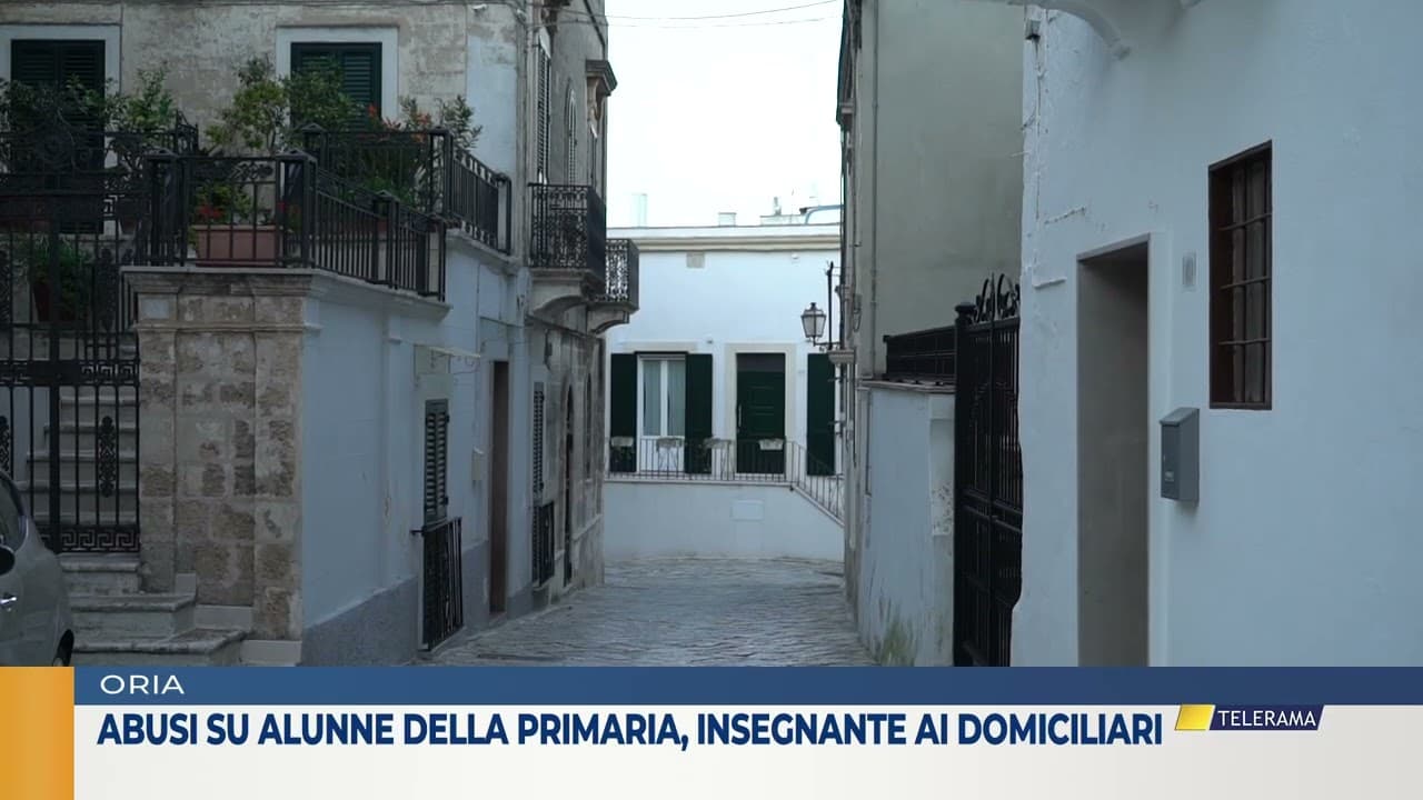 Abusi su alunne della primaria, insegnante ai domiciliari