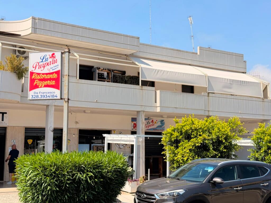 Paura nella notte a San Cataldo per un incendio in una trattoria