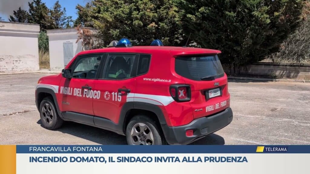 Incendio domato a Francavilla Fontana, il sindaco invita alla prudenza