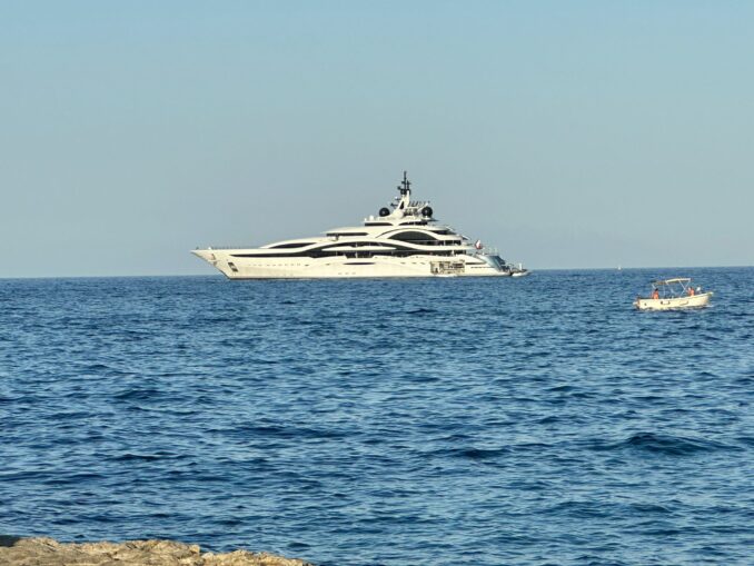 yacht famiglia reale qatar