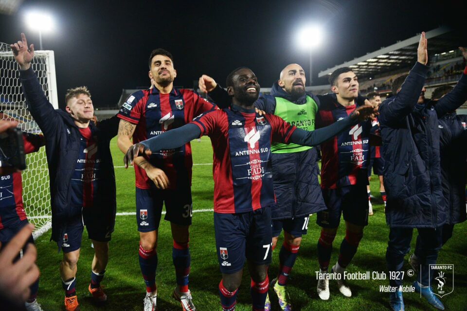 Taranto dopo la vittoria col Giugliano (foto W. Nobile)