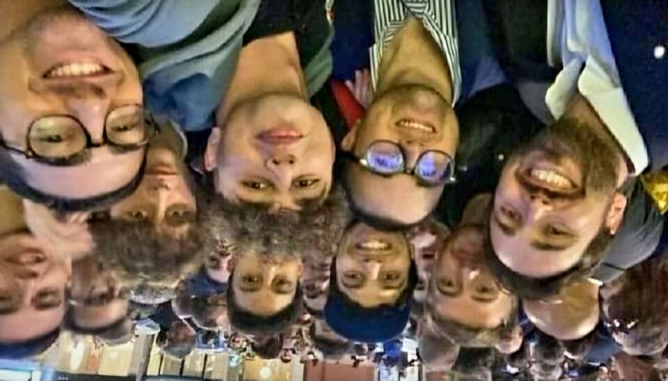 Scatto a testa in giù dei ragazzi di Gioventù Nazionale, Romito annuncia querela