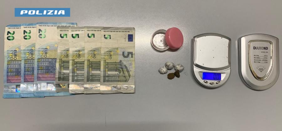 Galatina, 16enne trovato con dell'hashish: denunciato