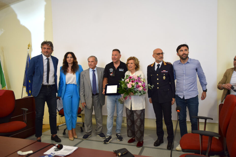 Pascal Richard, ex ciclista svizzero e campione olimpico, omaggiato a Lecce