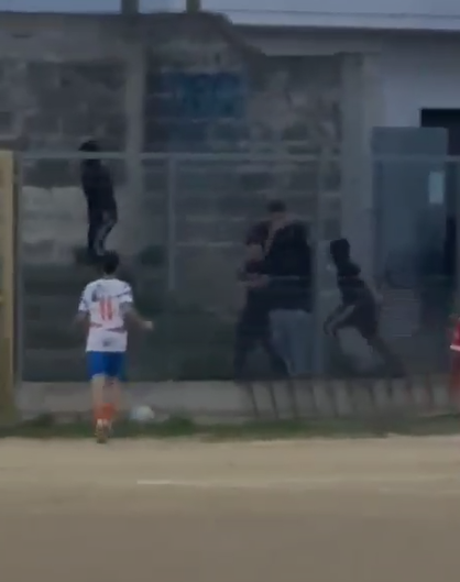 Veglie-Atletico Carmiano Magliano, violenti scontri tra tifosi